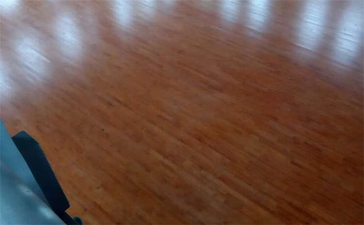 22厚木地板籃球場哪個品牌好？