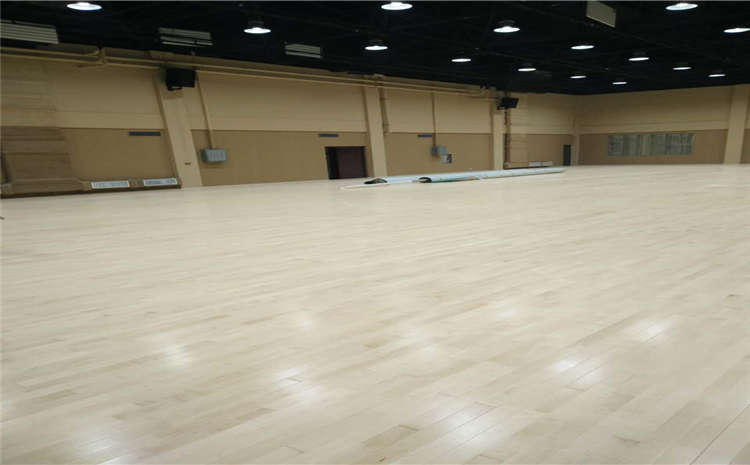 20厚運(yùn)動籃球地板怎么維修？