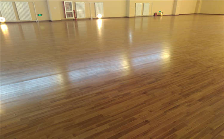 青海體育木地板價格及圖片