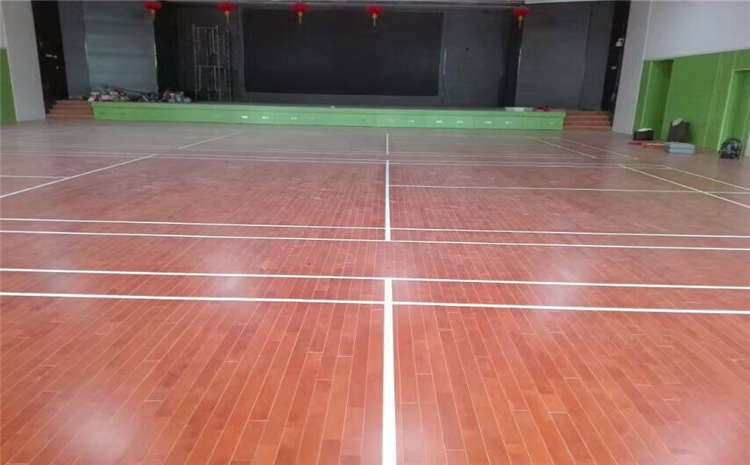 拉薩硬木企口體育木地板圖片