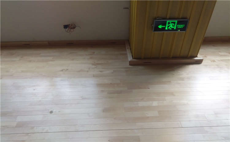 松木舞臺實木地板雙層龍骨結構