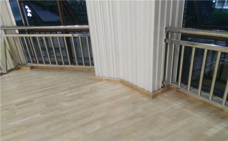 常見的風(fēng)雨操場(chǎng)實(shí)木運(yùn)動(dòng)地板哪家公司好