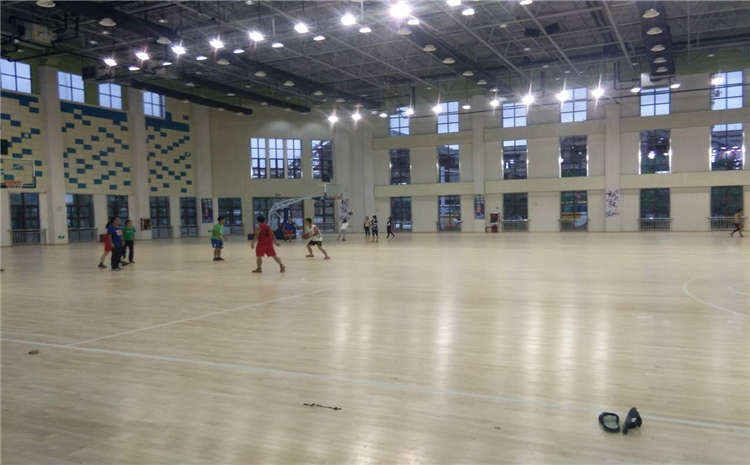 專業(yè)的舞臺實木地板造價是的多少？