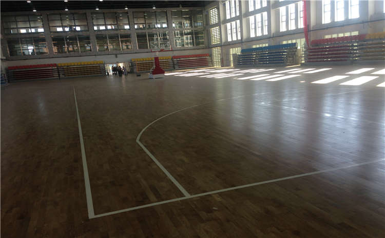 學校舞蹈房木地板怎么翻新?