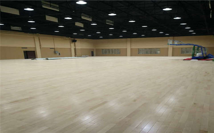 新疆楓樺木體育木地板施工工藝