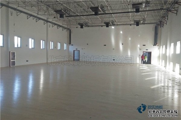 訓(xùn)練館籃球館地板翻新